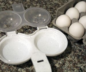 How to Use a Microwave Egg Poacher Eggs In Microwave, Poached Eggs Microwave, How To Steam Milk, Coffee Shop Drinks, Microwave Egg Poacher, Steam Milk, How To Make A Poached Egg, Microwave Eggs, Egg Poacher