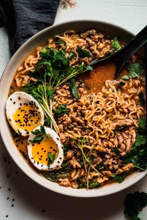 Easy Tan Tan Ramen (Dan Dan Noodles) Dan Dan Ramen, Tan Tan Noodles Recipe, Tantanmen Ramen, Tan Tan Ramen, Szechuan Noodles, Ramen Ingredients, Traditional Ramen, Spicy Broth, Hot Chili Oil