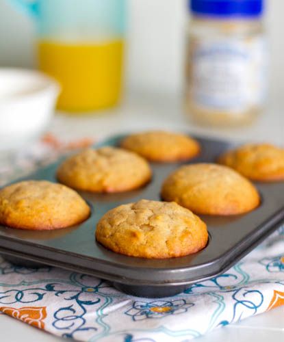 Peanut Butter & Honey Muffins--vegan Honey Muffins Recipe, Baked Muffins, Peanut Butter And Honey, Honey Muffins, Muffins Blueberry, Butter Muffins, Low Carb Backen, Pinch Of Yum, Peanut Butter Muffins