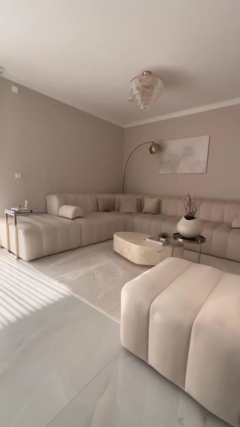 Beige Living Rooms, Dream Apartment Decor, Minimalist Home Interior, Living Room Sofa Design, Home Design Living Room, Living Room Decor Cozy, White Living Room, Decor Home Living Room, Contemporary Living Room