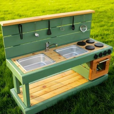 Cedar Countertop, Kitchen For Toddlers, Sand Water Table, Outdoor Play Kitchen, Toddler Play Kitchen, Mud Kitchen For Kids, Mud Kitchens, Kids Sensory Play, Wooden Play Food