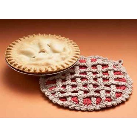 Free Pattern Lily Sugar 'N Cream Cherry Pie Crochet Hot Pad | Hobbycraft Pie Crochet, Crochet Hot Pads, Confection Au Crochet, Crochet Geek, Potholder Patterns, Crochet Dishcloth, Crochet Potholders, Crochet Food, Crochet Kitchen