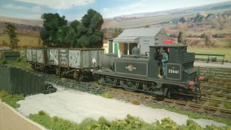 A1X Terrier shunting coal wagons Train Diorama, Best Wagons, Train Locomotive, Southern Railways, Model Railways, Model Train Scenery, Old Trains, British Rail, Steam Engines