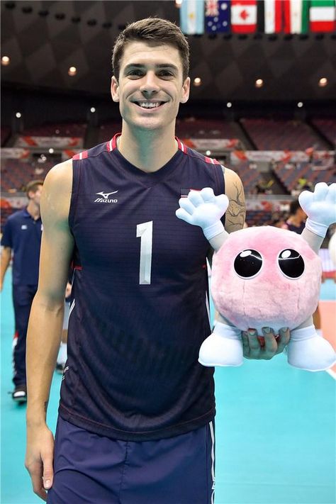 Matt Anderson Volleyball, Usa Volleyball Team, Matthew Anderson, Usa Volleyball, Matt Anderson, John Anderson, Volleyball Uniforms, Mens Volleyball, Volleyball Player