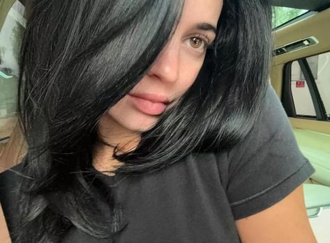 Kylie Jenner's New Jet-Black Hair Is Ready for Fall Kylie Jenner News, K Jenner, King Kylie Jenner, Kylie Baby, New Jet, Red Carpet Beauty, Teal Hair, Jet Black Hair, Kylie J