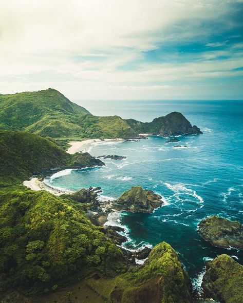 Telawas is an exotic beach in Central Lombok, West Nusa Tenggara, #Indonesia Photo by: IG @robertovoltaphoto Kuta Beach, Exotic Beaches, Photography Kit, Types Of Photography, Bali Travel, Lombok, White Sand Beach, Aerial Photography, Tourist Destinations