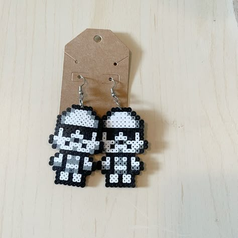 Super Lightweight Earrings Made From Mini Perler Beads And Stainless Steel Fish Hooks. I Also Make Custom Pieces, Just Ask! Thanks For Stopping By! Fuse Bead Keychains, Small Hama Beads, Peeler Earrings, Fall Perler Bead Patterns, Small Perlers, Mini Perler Bead Patterns, Perler Beads Keychain, Mini Perler Beads, Perler Earrings