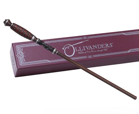 Handmade Wands, Wand Designs, Harry Potter Themed Gifts, Wand Ideas, Garrick Ollivander, Dragon Heartstring, Wand Shop, Wand Crystal, Dragon Heart