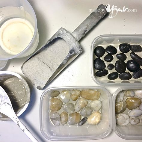 Easy Rock Soap Dish - Made By Barb - simple pour and set project Concrete Soap Dish Diy, Diy Soap Tray, Diy Soap Dish Holder, Diy Soap Dish, Soap Dish Diy, Concrete Soap Dish, Diy Dish Soap, Polished Rocks, Savon Diy