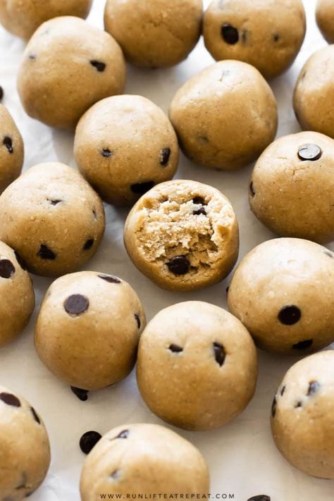 Healthy Cookie Dough Bites, Make Cookie Dough, Protein Bites Recipe, Apartment Recipes, Cookie Dough Protein, Easy To Make Cookies, Protein Cookie Dough, Healthy Cookie Dough, Preworkout Snack