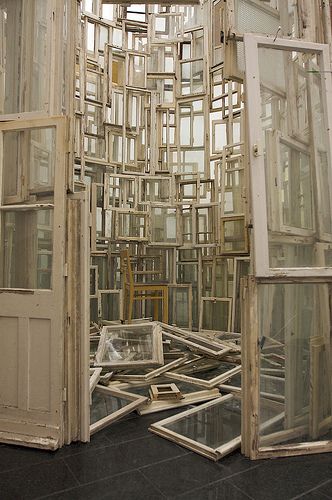 Chiharu Shiota. Chiharu Shiota, Recycled Windows, Old Windows, Old Doors, Sculpture Installation, Stage Design, Land Art, Public Art, Art Plastique