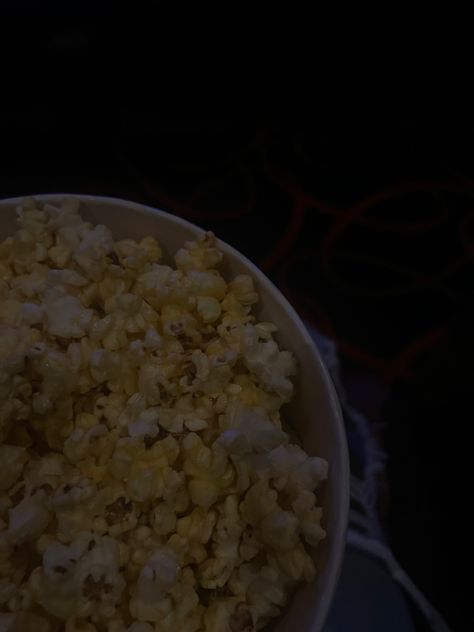 Popcorn In Movie Theater, Movie Theatre Aesthetic Popcorn, Popcorn Asthetic Picture, Popcorn Movie Night Aesthetic, Popcorn Movie Theater, Amc Movie Theater Aesthetic, Popcorn Aesthetic Vintage, Movie Popcorn Aesthetic, Amc Aesthetic