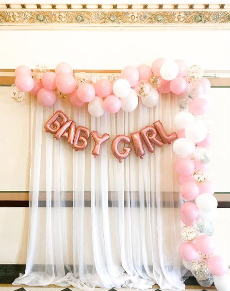 Simple Baby Shower Backdrop Girl, Baby Shower Decorations Girl Simple, Baby Shower Girl Balloon Arch, Baby Girl Balloons Decoration, Oh Baby Balloon Arch, Baby Girl Shower Balloon Arch, Pink Balloons Arch, White And Pink Baby Shower Ideas, Pink And White Balloon Decorations