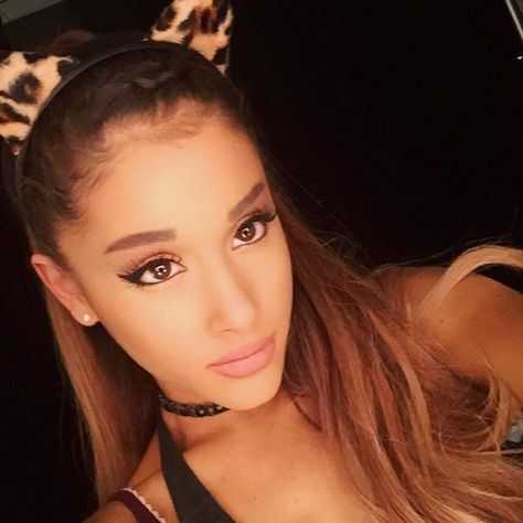 Ariana Grande 2015, Ariana Grande Selfie, Ariana Grande News, Cat Ears Headband, Honeymoon Tour, Ariana Grande Photos, Ariana Grande Pictures, Ariana G, Ears Headband