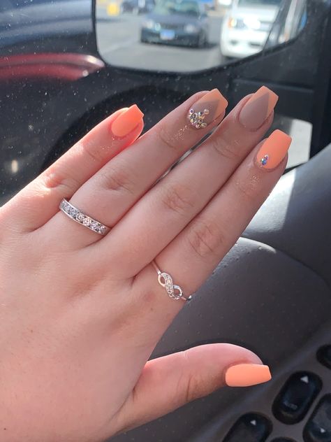 Peach Orange Nails Acrylic, Light Orange Nails Design, Peachy Orange Nails, Pastel Orange Nails, Gellish Nails, Prom Things, Gem Nail Designs, Orange Nail Art, Orange Acrylic Nails