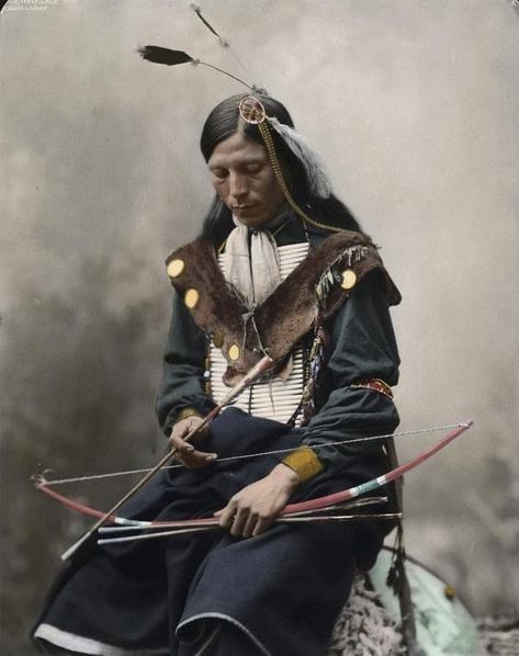 Chief Bone Necklace of the Lakota people, making up the great Sioux Nation, ca. 1899. Colorized Indian Postcard, Arrow Painting, Native American Chief, Colorized Photos, Bone Necklace, Bow And Arrow, Native American Tribes, Native American History, Taos