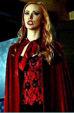 true blood True Blood Costume, Anna Paquin True Blood, Redhead Costume, Jessica Hamby, Redhead Characters, Deborah Ann Woll, Female Vampire, U Boat, Vampire Books