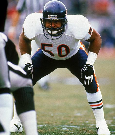 Mike Singletary Mike Singletary, Nfl Art, Nfl Bears, Football Drip, Nfl Football Pictures, Sports Pics, Nfl Championships, Chicago Bears Football, Nfl Football Players