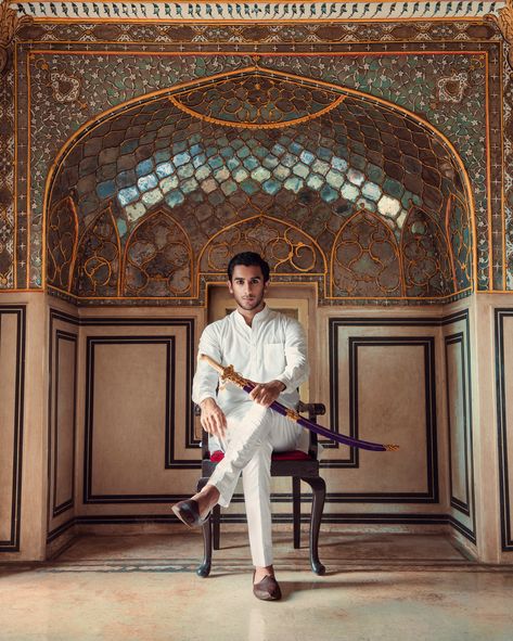 Indian Prince Aesthetic, Rajput Aesthetic, Pacho Jaipur, Sawai Padmanabh Singh, Maharaja Padmanabh Singh, Prince Padmanabh Singh Of Jaipur, Padmanabh Singh, Maharani Gayatri Devi, Old Rajasthani Man