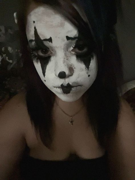 Jugallo Makeup, Clown Makeup Black And White, Icp Clown Makeup, Creepy Clown Girl, Icp Concert, Black Clown Makeup, Halloween Makeup Creepy, Spicy People, Goth Clown Makeup