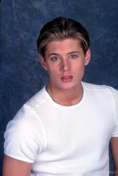 Young and Beautiful Jensen Ackles *-* Days of Our Lives. Jensen Ackles, Supernatural, Tumblr, On Instagram, White, Instagram