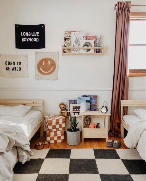 Small Space Between Stairs And Wall, Retro Toddler Boy Room, Checkered Toddler Room, Retro Boys Nursery, Boys Checkered Bedroom, Boho Shared Bedroom, Simple Toddler Boy Room, Checkered Bedroom Ideas, Boyhood Bedroom