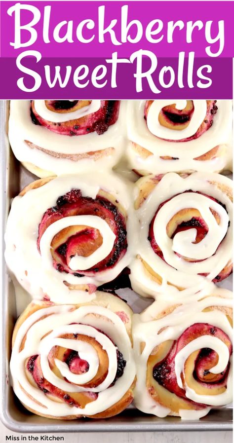 Blackberry Pie Sweet Rolls are filled with sweet and delicious blackberry filling made from scratch. Make these soft yeast rolls for breakfast or dessert. They are topped with a decadent cream cheese icing that makes them totally irresistible. Soft Yeast Rolls, Blackberry Dessert Recipes, Blackberry Filling, Blackberry Dessert, Blackberry Bush, Sweet Roll Recipe, Blackberry Pie, Valentines Baking, Blackberry Recipes