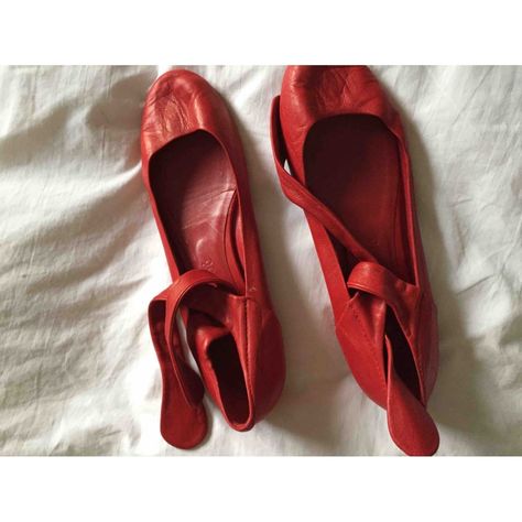 Chloe Ballet Flats, Red Ballet Shoes, Red Ballet Flats, Leather Ballet Shoes, Flats For Women, Ballerina Shoes, Ballet Pumps, Fabulous Shoes, Comfy Fashion