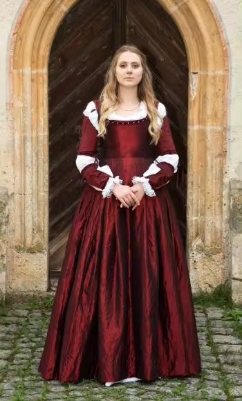 Medieval Italian Renaissance Cosplay Costume Dress Women Borgias Costume Renaissance Evening dress Custom Made - AliExpress 200000532 Red And White Gown, Red Medieval Dress, Medieval Dresses, White Gown, Medieval Costume, Medieval Dress, Medieval Clothing, Medieval Fashion, Fantasy Dress