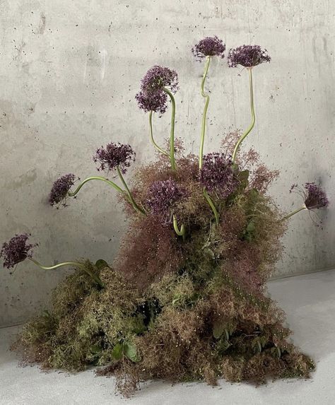 Smokebush Installation, Forest Flower Arrangements, Smokebush Wedding, Smokebush Arrangement, Moss Floral Arrangements, Forest Installation, Plant Installation, Flower Installation, Fall Wedding Centerpieces