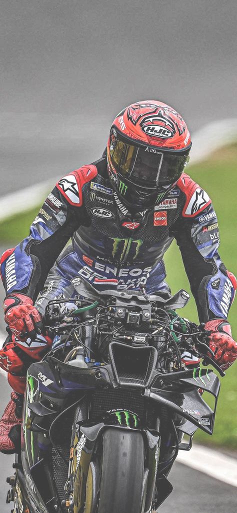 Fabio Quartararo Yamaha MotoGP | Sports Aesthetic iPhone Wallpaper Motorbike Wallpaper Iphone, Motorcycle Racing Aesthetic, Moto Gp Aesthetic, Motogp Aesthetic, Yamaha Wallpaper, Motogp Wallpapers, Yamaha Motogp, Peaky Blinders Wallpaper, Motorbike Racing