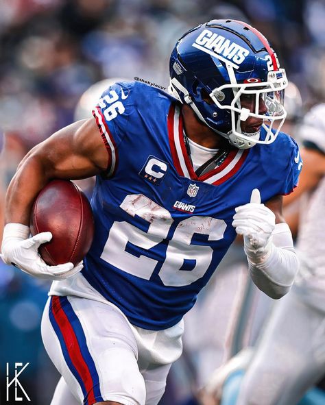 New York Giants Jersey, Nfl Football 49ers, Saquon Barkley, Jets Football, New York Football, New York Giants Football, Giants Football, Nfl Football Teams, Blue Football