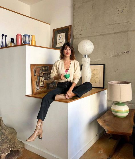 The French-Girl Jeans-and–Ankle Boots Outfits to Know | Who What Wear Style Chic Parisien, Jeanne Damas Style, Parisienne Style, Gala Gonzalez, Style Parisienne, Boots Outfit Ankle, French Girl Chic, French Women Style, Look Jean