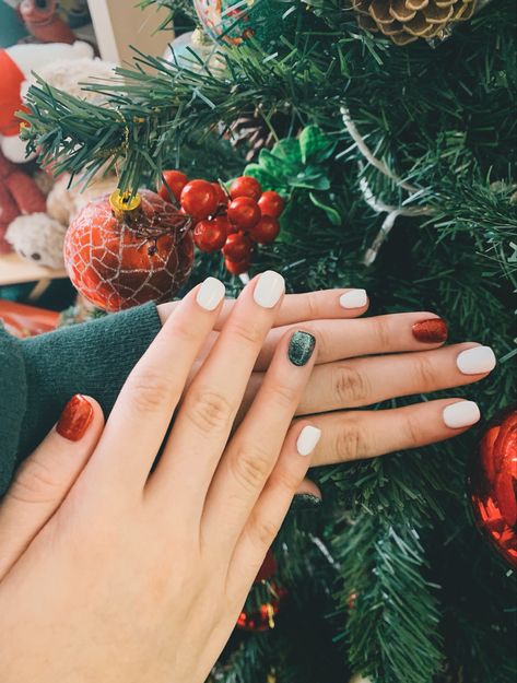 Simple white green red christmas themed nails!! Perfect for the holiday🥰 Christmas Nails Red Green And White, Nails Christmas Red And Green, Winter Nails Red And Green, Red White And Green Nails Christmas, Red And Green Christmas Nails Simple, Christmas Nails Red Green White, Red White Green Nails, Red Green And White Nails, Red White And Green Nails