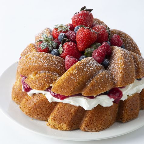 Berry Shortcake Bundt Bundt Smash Cake, Mixed Berry Sauce, Orange Simple Syrup, Golden Berry, Bundt Pan Recipes, Bundt Recipes, Strawberry Shortcake Recipe, Berry Shortcake, Giant Strawberry