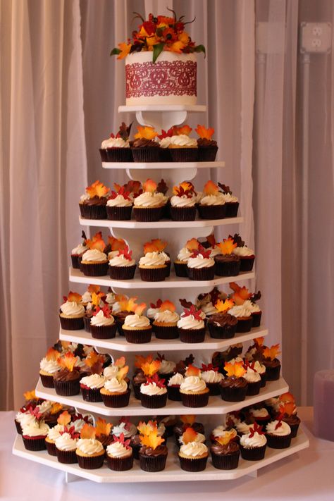 Fall Wedding Cupcake Display, Fall Wedding Cupcake Tower, Fall Cupcake Wedding Cake, Fall Wedding Cupcakes Rustic, Fall Wedding Treats, Autumn Wedding Cupcakes, Fall Wedding Dinner Ideas Food, Fall Wedding Cake Designs, Fall Wedding Cakes With Cupcakes