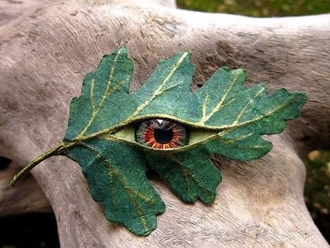 Creepy Tree Drawing, Tree Sculpture Art, Hawthorn Leaf, Creepy Tree, Green Woman, Drawing Eyes, Creation Art, Leaf Brooch, Tree Sculpture