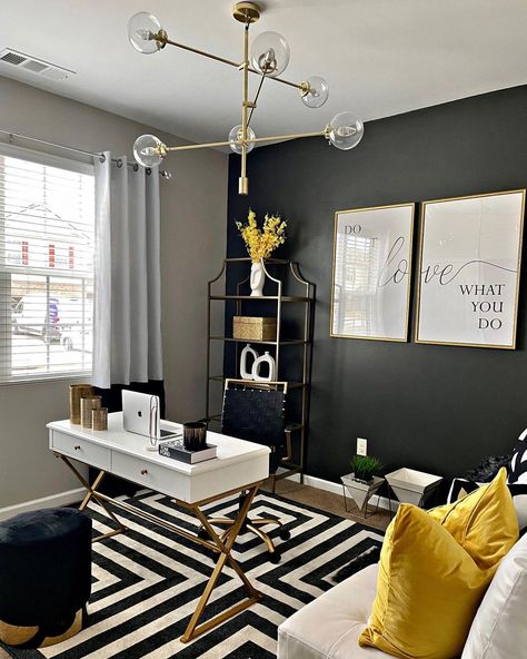 Small Grey Office Ideas, Small In Home Office Ideas, Black Desk Room Ideas, Women’s Home Office Decor, Home Office Ideas For Women Vintage, Glam Home Office Ideas For Women, Zen Home Office Ideas, Home Office Makeover Ideas, Chic Small Office