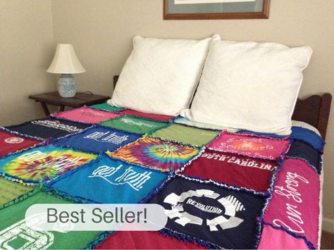 One custom tshirt quilt made from YOUR tshirts. Preserve special memories within this keepsake blanket. Smaller size tshirt quilts are Tshirt Quilt Tutorial, Keepsake Blanket, Tshirt Quilts, Sewing Tshirt, Memory Blanket, Tshirt Blanket, Tshirt Quilt, Custom Tshirt, Quilt Tutorial