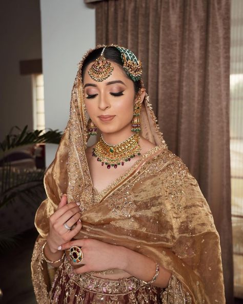 Punjabi Bride Makeup, Golden Bridal Makeup, Punjabi Bridal Makeup, Nikkah Hair, Makeup Nikah, On Call Whatsapp, Makeup Campaign, Punjabi Wedding Suit, Bridal Suits Punjabi