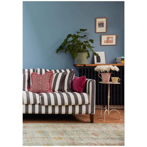 Laura Stephens’s Instagram profile post: “Loving stripes …… 📷 @snookphotograph #bluewalls #livingroomdecor #stripedsofa #ihavethisthingwithstripes” Edward Bulmer, Vibrant Kitchen, Natural Paint, Striped Sofa, Relaxing Space, Earth Pigments, Marble Surface, Kitchen Paint, French Blue