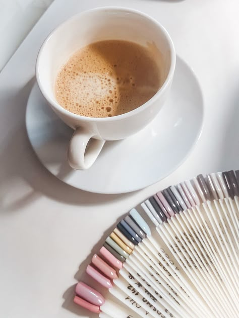 Manicure Photo, Nail Salon Instagram, Coffee And Nails, Manicure Salon Design, Nail Salon Story Instagram, Nail Polish Pictures, Nail Art Instagram Feed, Nail Story, Manicure Spa