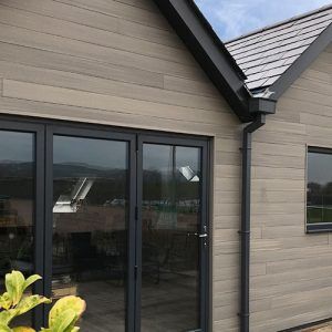 Composite Cladding Exterior House, Upvc Cladding Exterior, Composite Cladding Exterior Uk, Larch Cladding Exterior, Composite Cladding Exterior, Cedral Cladding, Cladding House Exterior, Wooden Cladding Exterior, Cedral Weatherboard