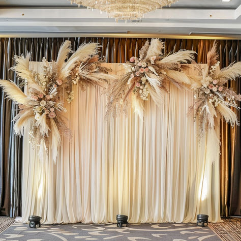 8 Ways to Decorate With Pampas Grass Grass Photo Backdrop, Decorate With Pampas, Grass Photo, Grass Wreath, Pampas Grass Decor, Grass Decor, Clear Vases, Neutral Room, Subtle Textures