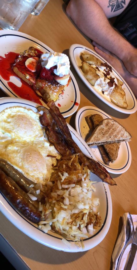 IHOP breakfast Ihop Breakfast Snapchat, Ihop Breakfast Aesthetic, Breakfast Fake Snap, Breakfast Restaurant Aesthetic, Ihop Food, Ihop Breakfast, Breakfast Finger Foods, Snacks Sweet, Breakfast Pictures