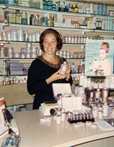 Catherine Hinds working as a salesperson in 1965 with Cyclax of London products. [Albany, NY]. #tbt #catherinehinds #cyclax #skincare Salesperson Aesthetic, Retro Skincare, Skin Care Routine 50s, Vintage Skincare Routine, 1960s Makeup Products, The Vintage Cosmetic Company, Makeup Counter, Retro Makeup, Retro Beauty