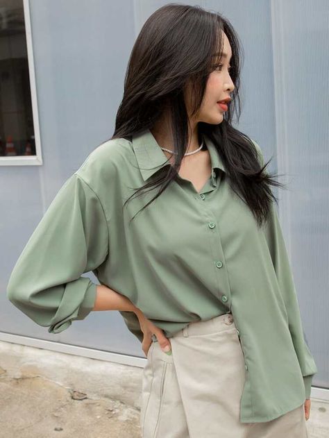 Green Shirt Outfits, Outfits Con Camisa, Hijau Mint, Peplum Shirt, Drop Shoulder Shirt, Office Shirt, The Office Shirts, Beige Style, Plain Shirt