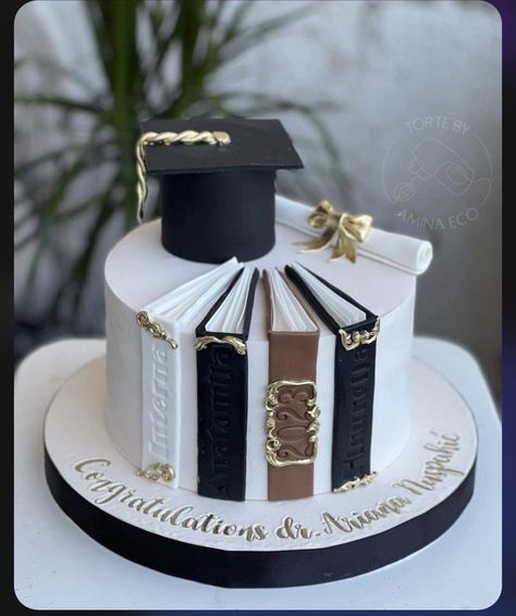 Book Graduation Cakes, Graduation Party Ideas Cake, Writing On Cupcakes, College Graduation Cakes For Men, Law Graduation Cakes, Mba Cake, Graduation Cake Designs College, Birthday And Graduation Cake, Lawyer Theme Cake