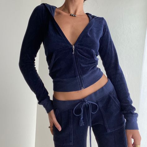 Blue Velvet Tracksuit, Y2k Tracksuit Aesthetic, 2000s Tracksuit, Purple Tracksuit, Juicy Couture Track Suit, Juicy Couture Clothes, Juicy Tracksuit, Y2k Tracksuit, Y2k Juicy Couture