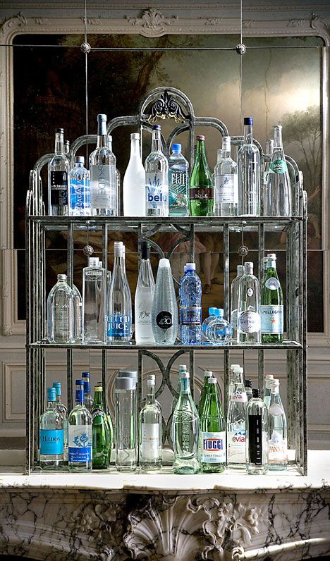 the "water bar" at Claridge's Hotel Claridges Hotel London, Water Bar, Claridges Hotel, Hotel Chic, Home Pub, Cafe Society, Bar Styling, Pub Bar, Wine Room